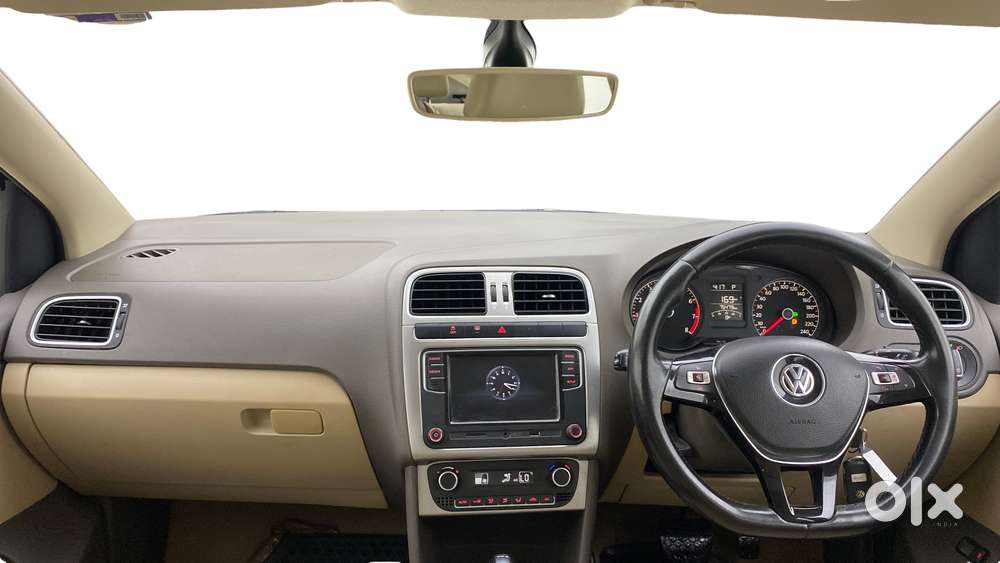 Volkswagen Vento 1.2 Highline Plus At 16 Alloy, 2017, Petrol