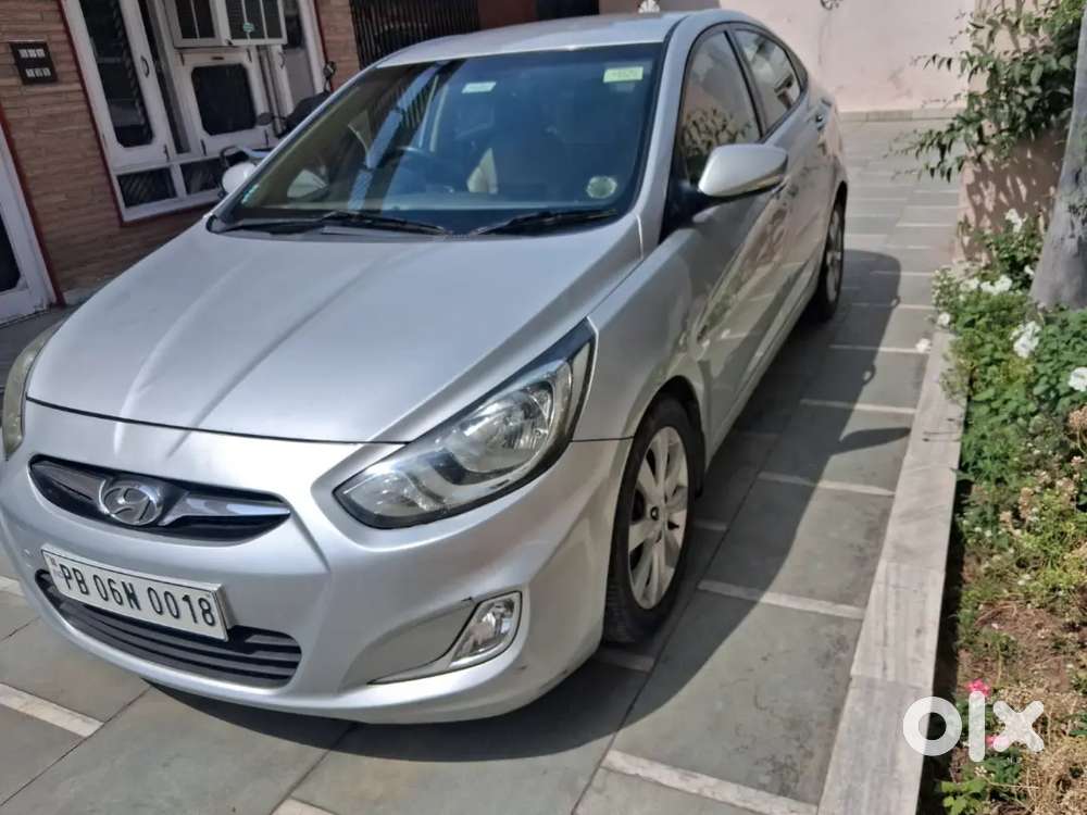Hyundai Fluidic Verna 2011