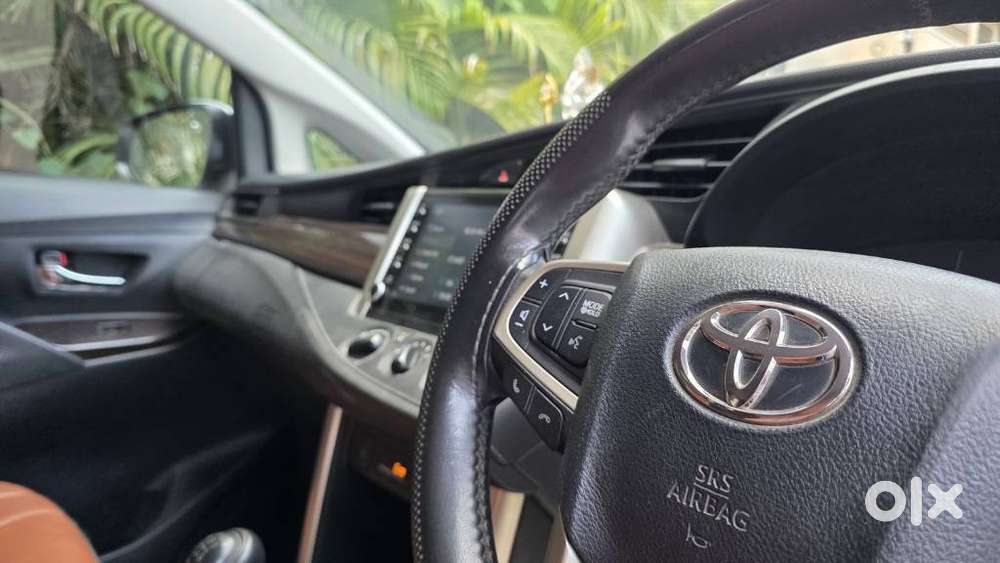 Toyota Innova Crysta 2.4 G Mt 8s, 2023, Diesel