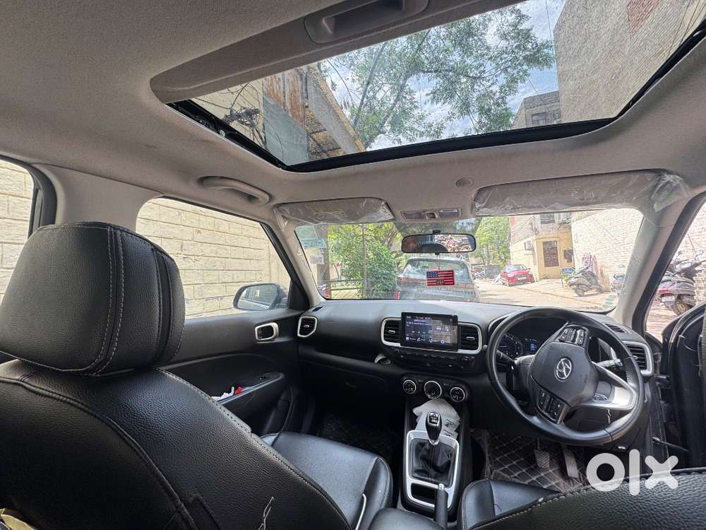 Hyundai Venue 2021 Petrol 41000 Km Driven