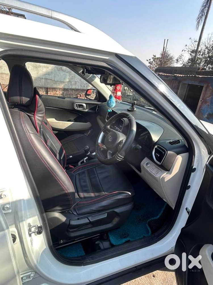 Hyundai Venue 2022 Petrol 30000 Km Driven