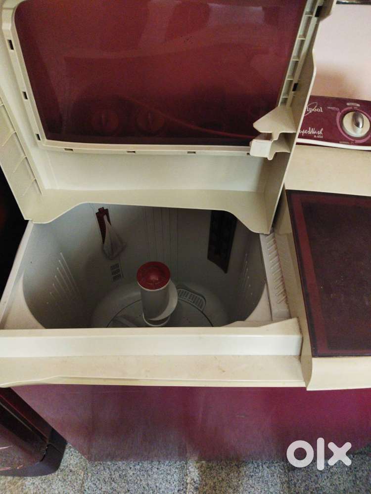 Semi automatic washing machine