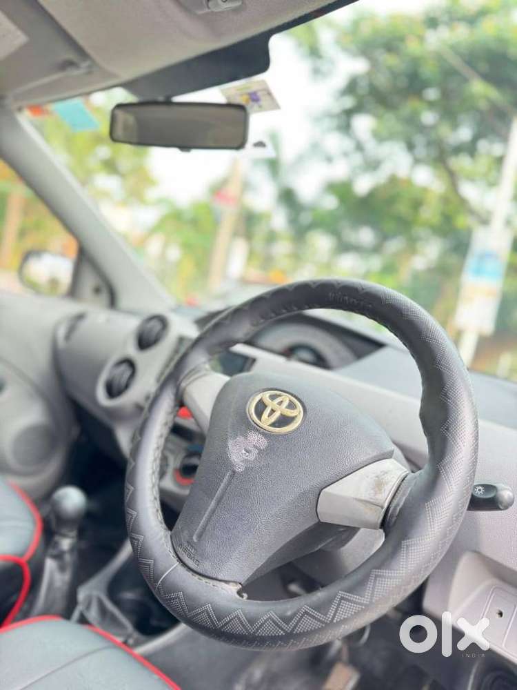Toyota Etios Liva 2011-2012 G, 2012, Petrol
