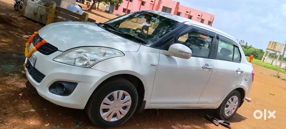 Maruti Suzuki Dzire 2015 मैन्युअल 24 किमी