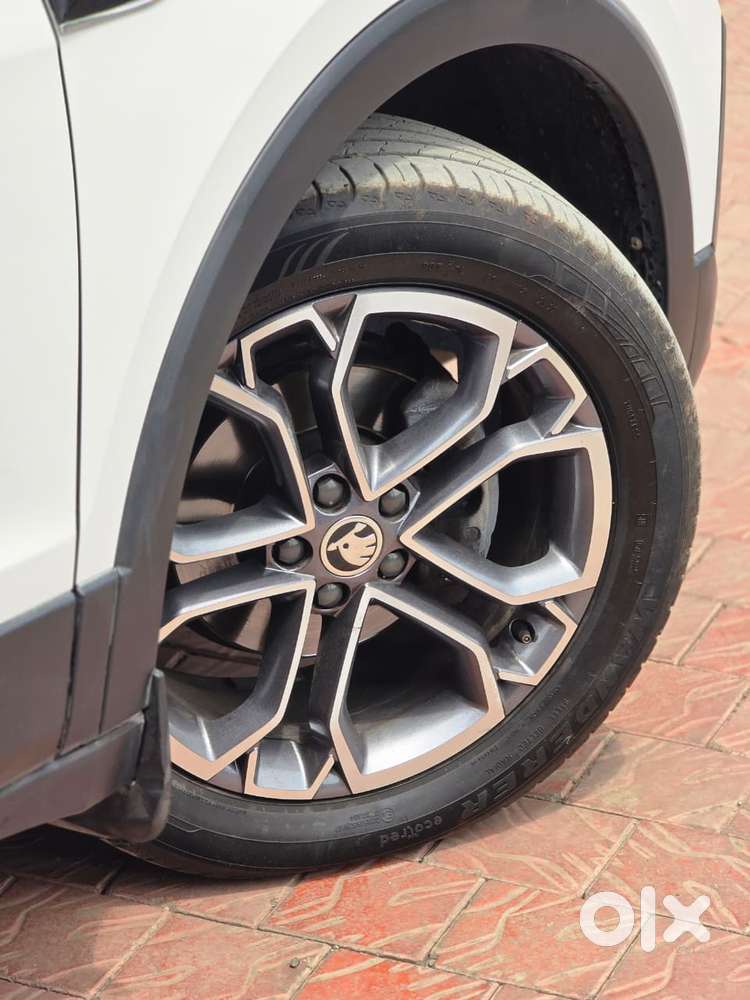 Skoda Kushaq 1.0 Tsi Style At, 2022, Petrol
