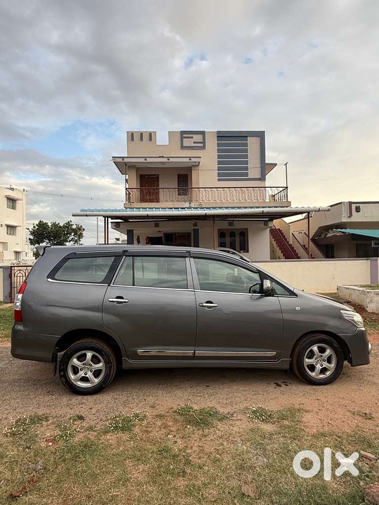Toyota Innova 2012 Diesel Car