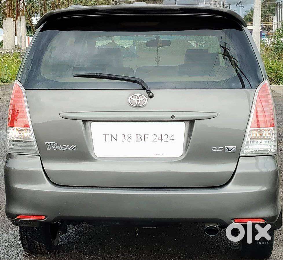 Toyota Innova 2.5 G (diesel) 8 Seater, 2011, Diesel