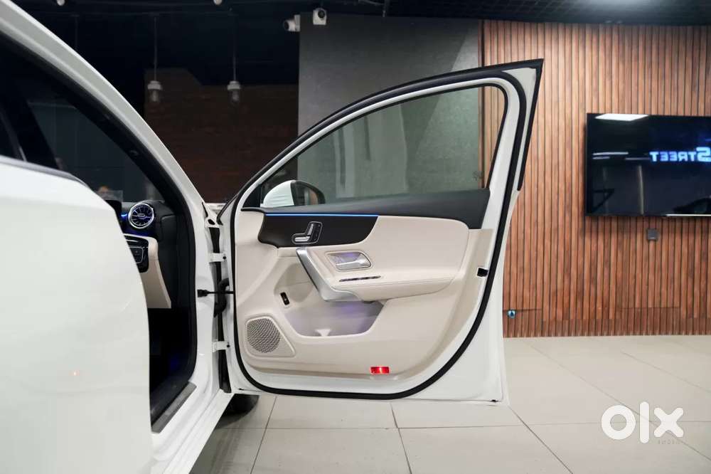 Mercedes-benz A-class Limousine 200, 2025, Petrol