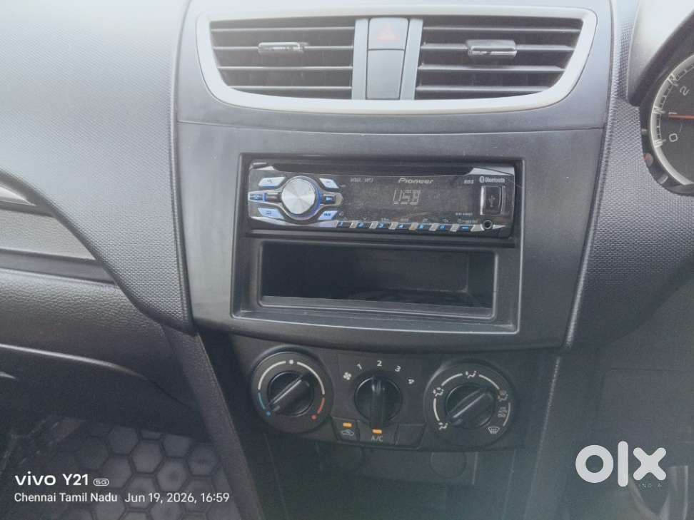 Maruti Suzuki Swift Vxi, 2012, Petrol