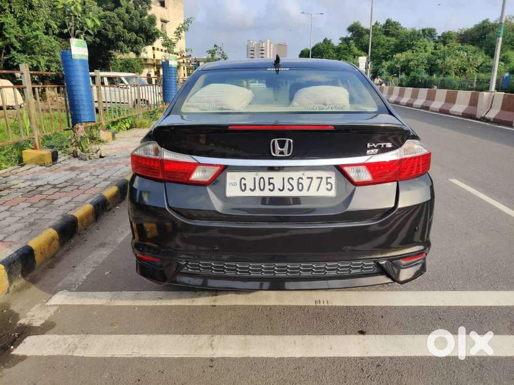 Auto H City Petrol With Sunroof