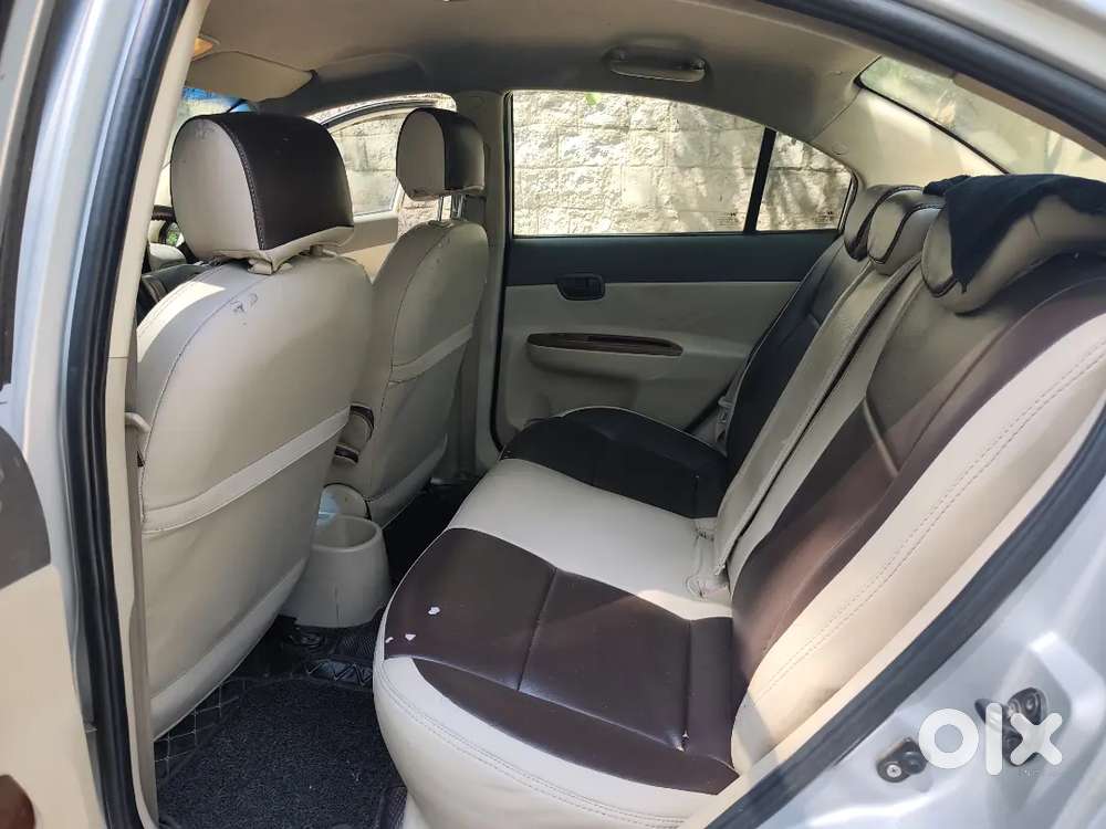 Hyundai New Verna Sx O 2011