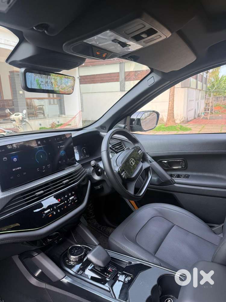 Mahindra Xuv700 2.2 Ax 7 Diesel At Luxury Pack Str, 2023, Diesel