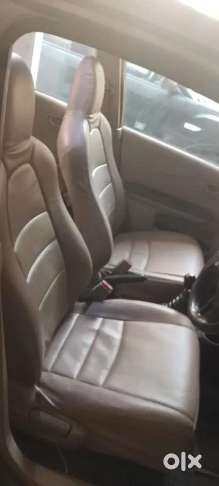 Honda Brio Petrol Mt 2012
