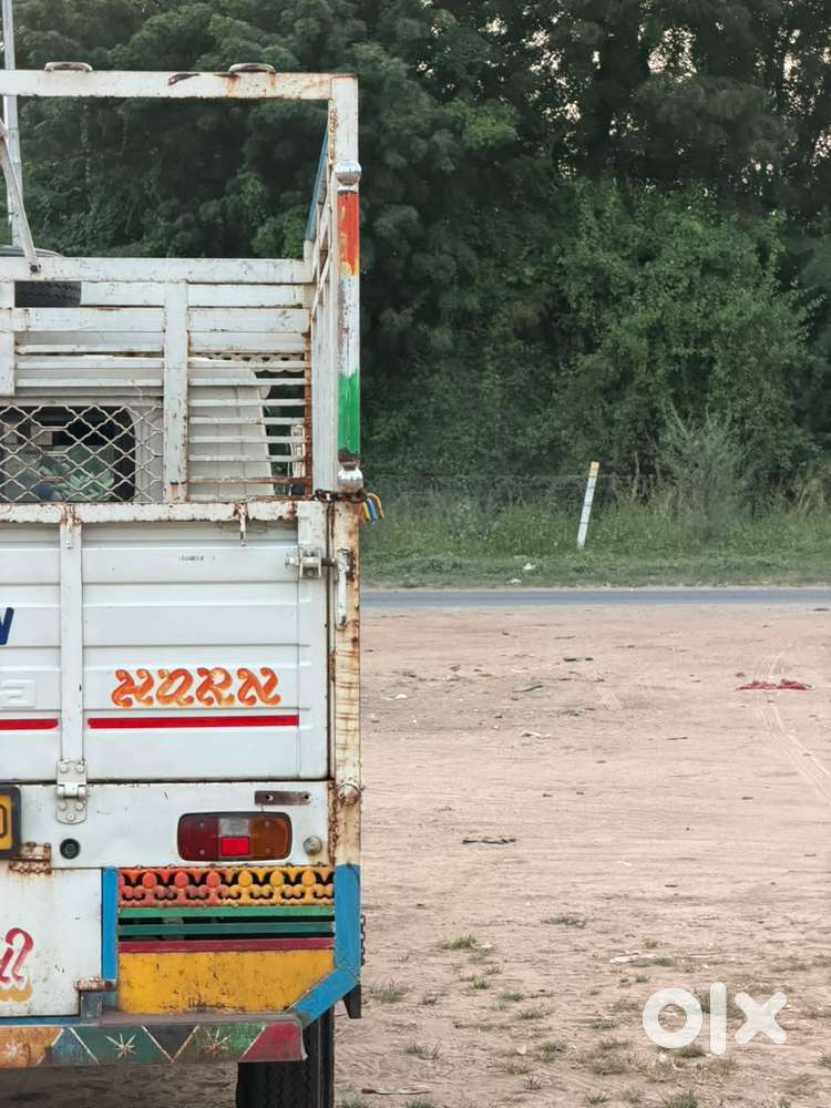 Mahindra Bolero Diz, 2024, Diesel