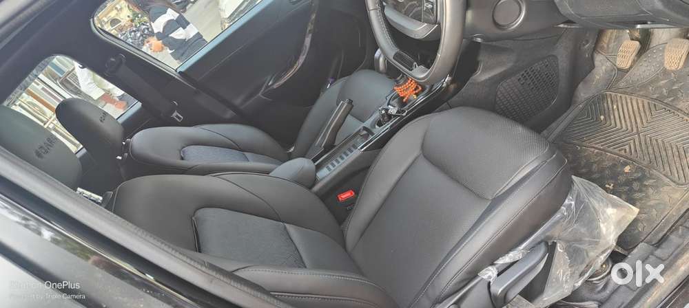 Tata Nexon 2025 Cng Dark Edition