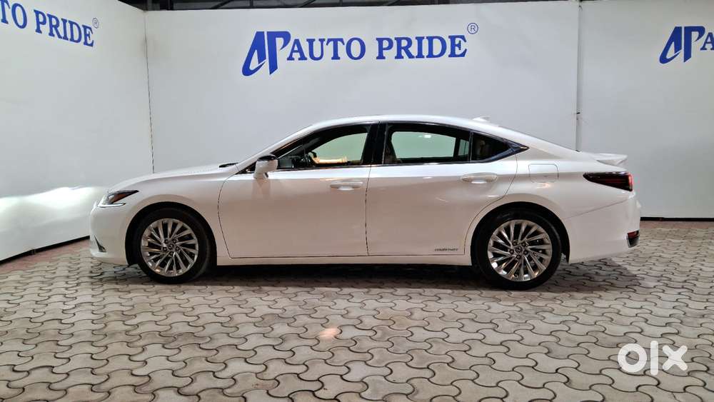 Lexus Es 300h Luxury, 2019, Petrol