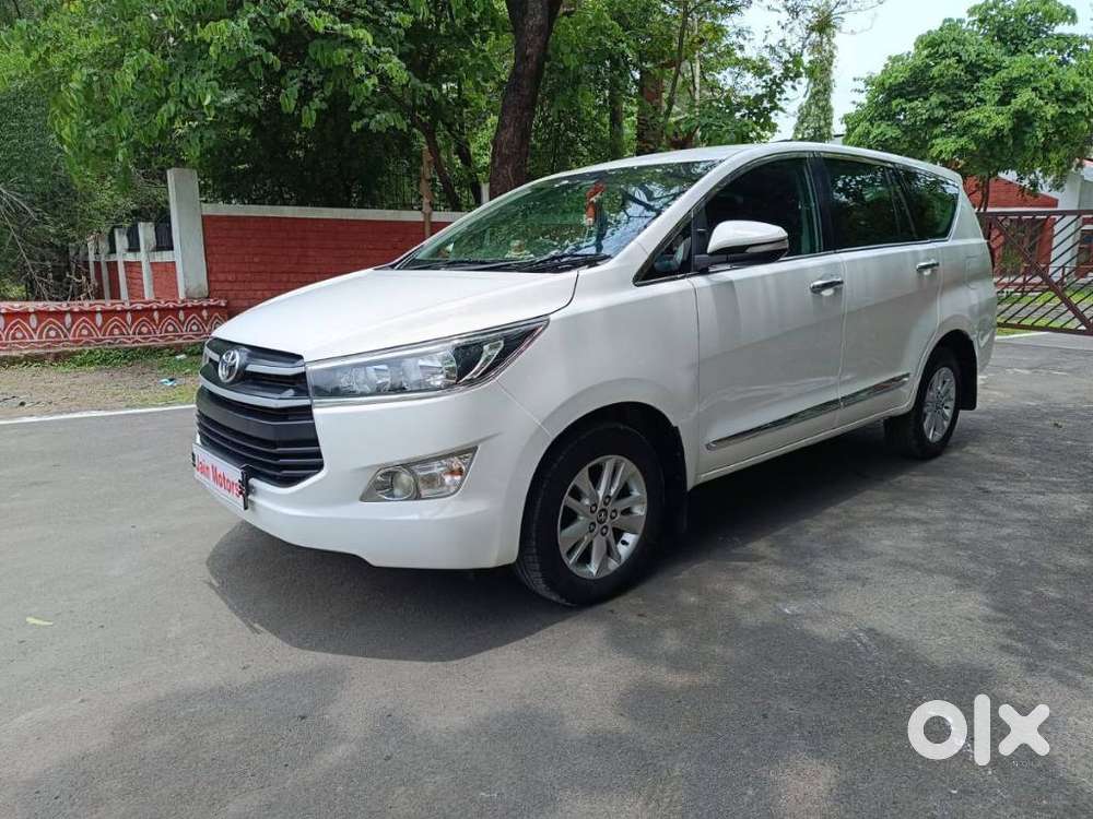 Toyota Innova Crysta 2.4 G Plus Mt 8 Str, 2017, Diesel