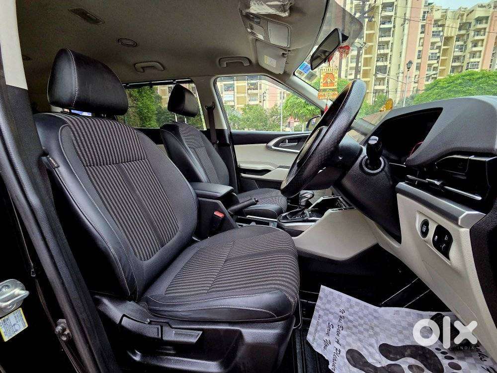 Kia Carens 1.4 Prestige Plus Turbo Dct 7 Str, 2023, Petrol
