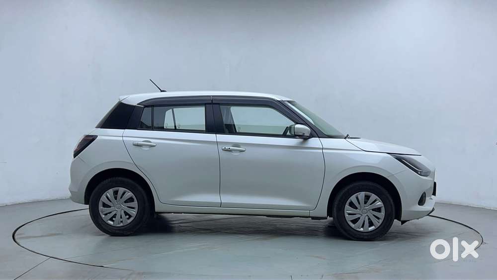 Maruti Suzuki Swift Vxi Optional, 2024, Petrol
