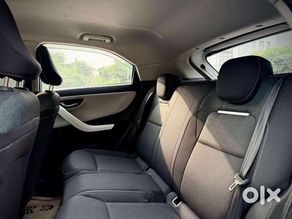 Tata Nexon Creative Plus 1.2 Revotron Petrol 6 Amt, 2023, Petrol
