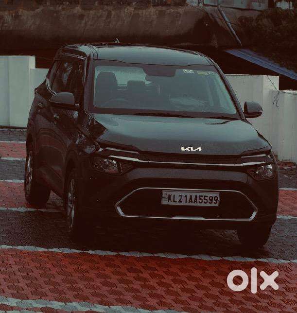 Kia Carens 2025 Diesel Well Maintained