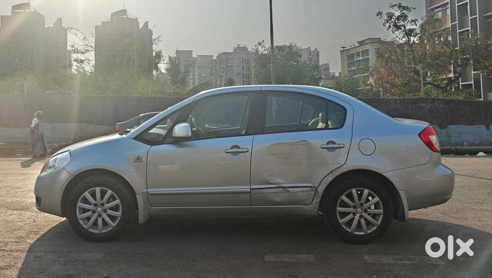 Maruti Suzuki Sx4 Zxi Mt Bsiv, 2012, Petrol