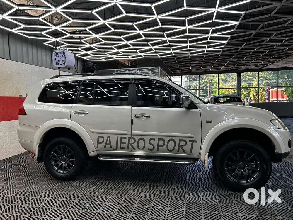 Mitsubishi Pajero Sport 2013 Diesel Well Maintained