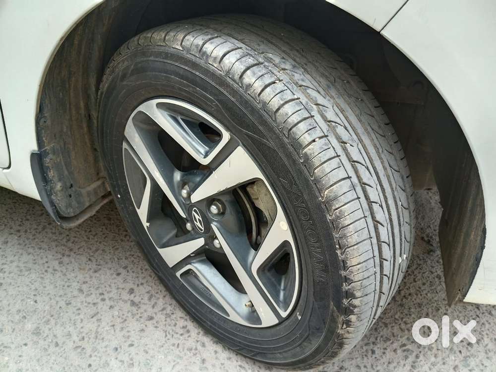 Hyundai Aura Sx Plus Automatic, 2020, Petrol