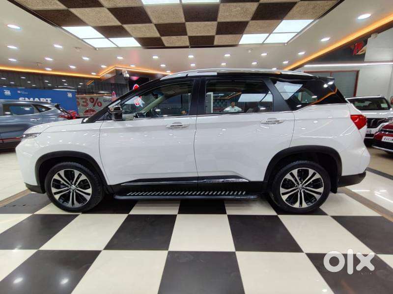 Mg Hector Plus Sharp Pro 1.5 Turbo Petrol Cvt 7 Str, 2023, Petrol