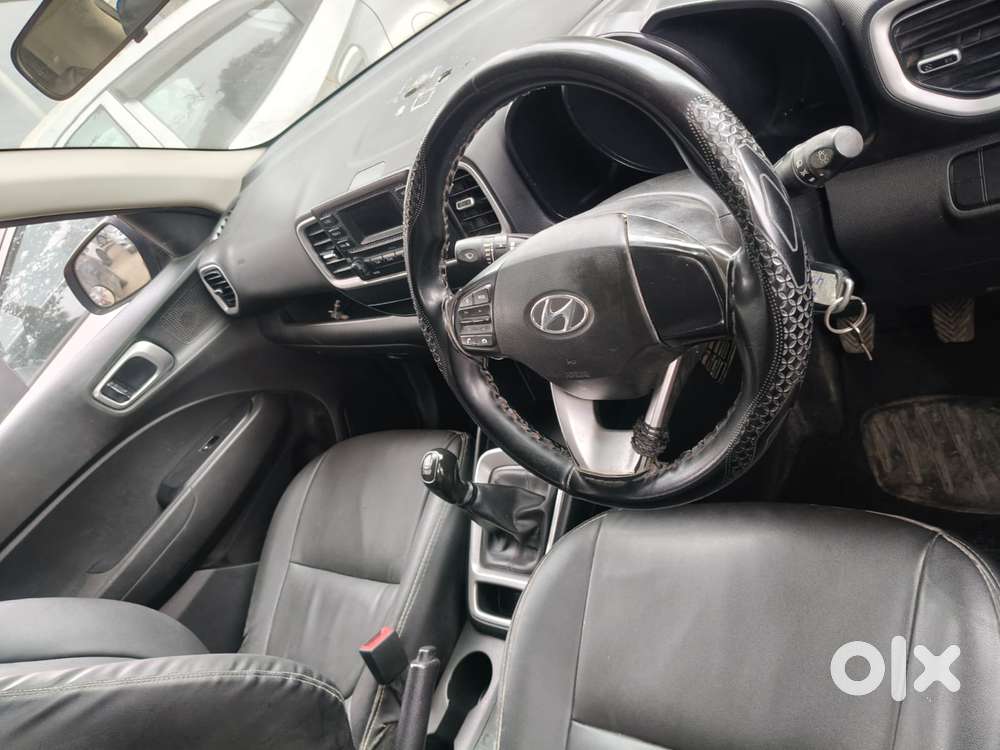 Hyundai Venue S Turbo, 2021, Petrol