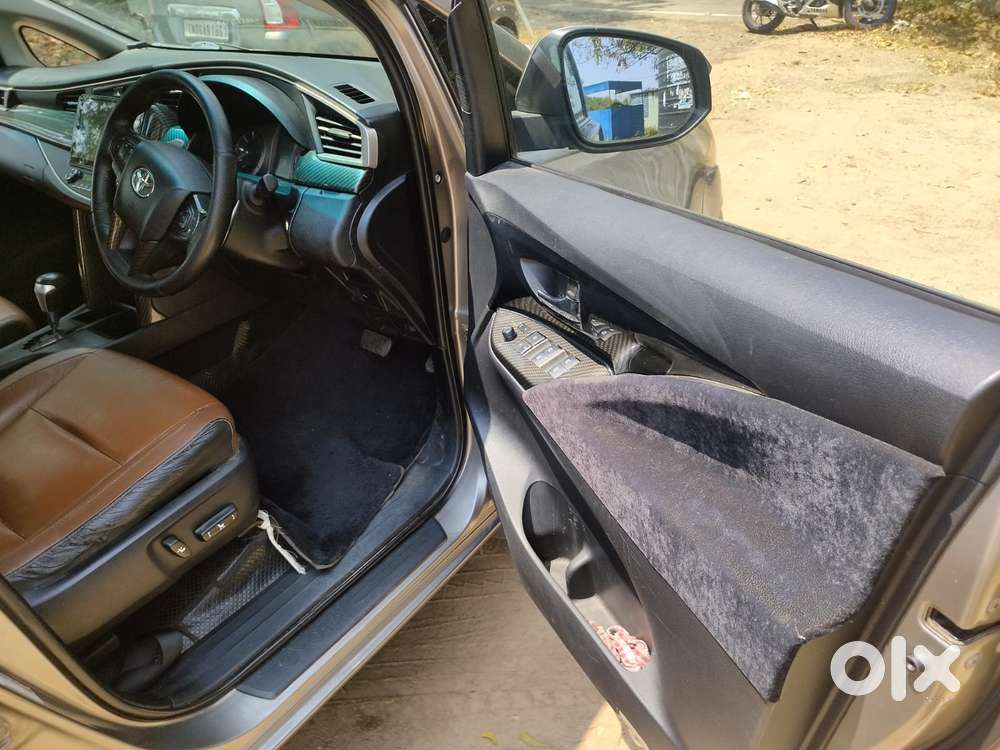 Toyota Innova Crysta 2.8z Automatic, 2017, Diesel