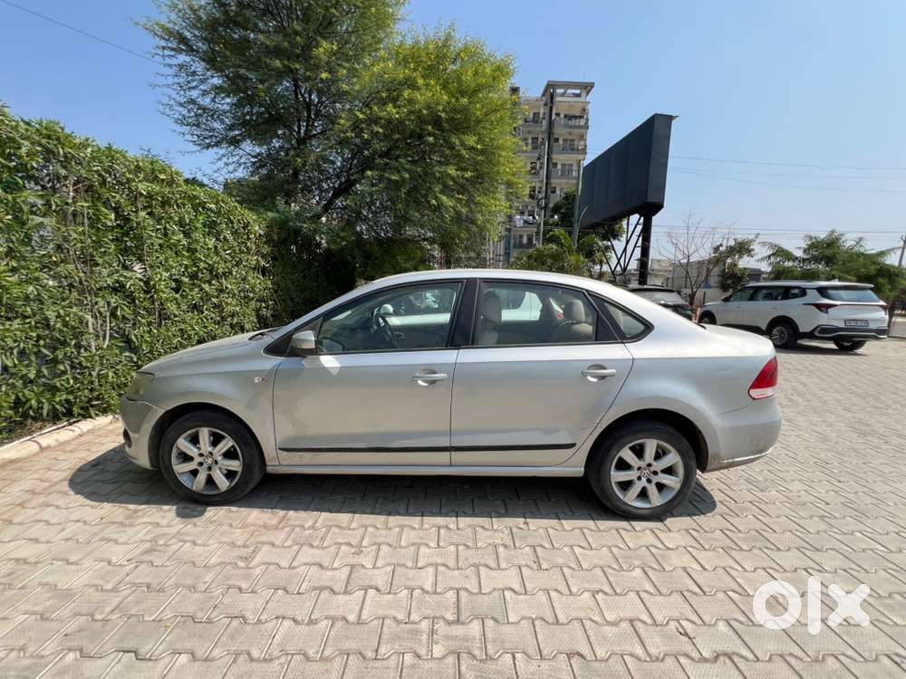 Volkswagen Vento Petrol Manual 2011
