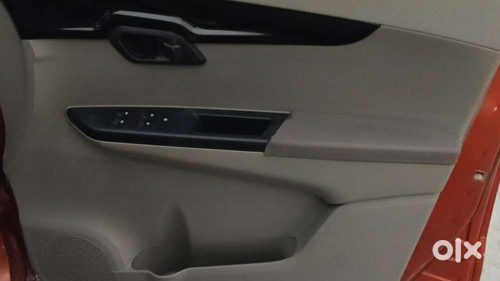 Mahindra Kuv 100 2016-2017 Mfalcon G80 K8, 2017, Petrol