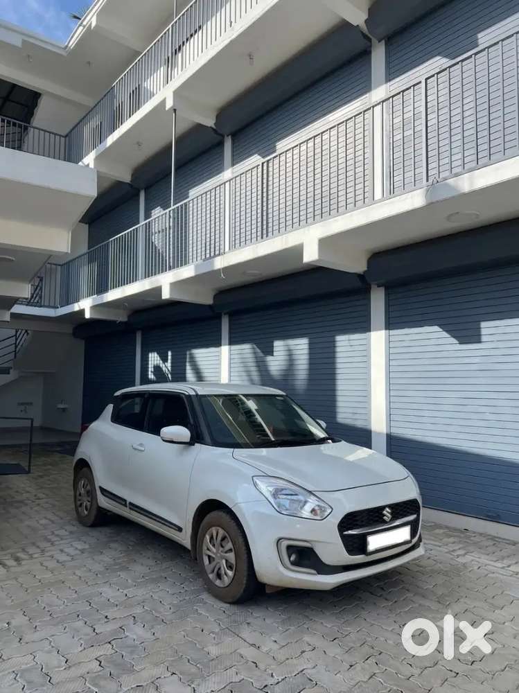 Maruti Suzuki Swift Vxi 2021