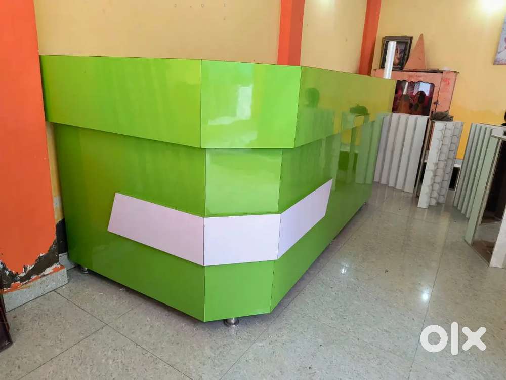 Receptionist counter
