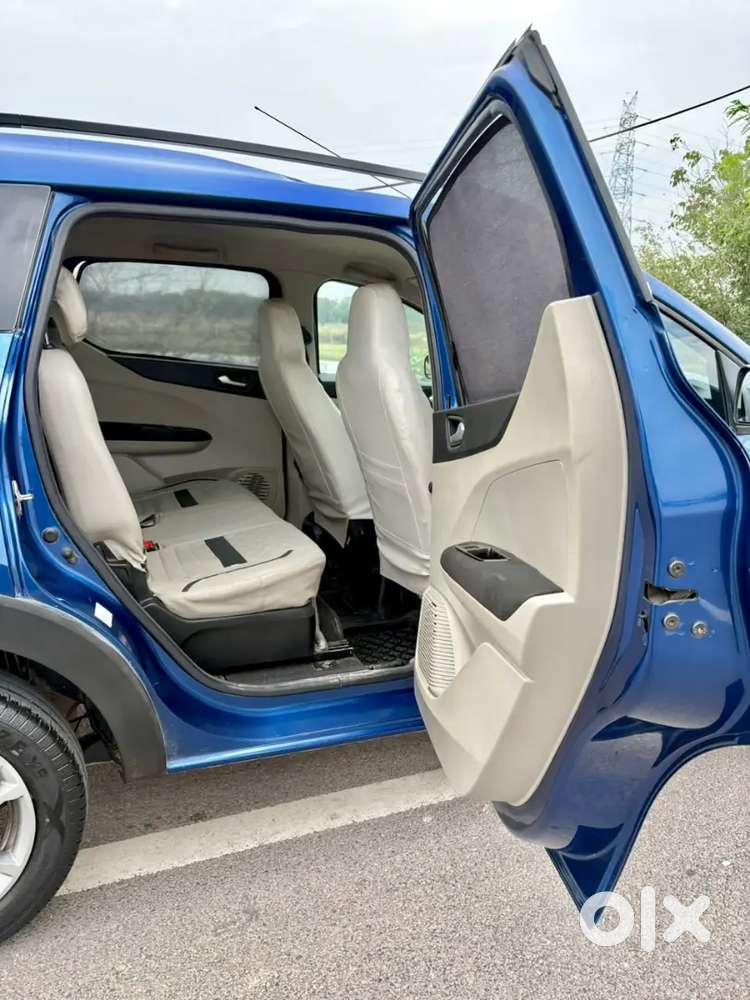 Renault Triber 1.0 Rxz 2020 Dual Tone