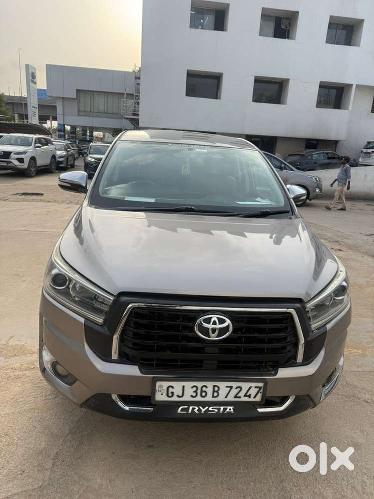 Toyota Innova Crysta 2016