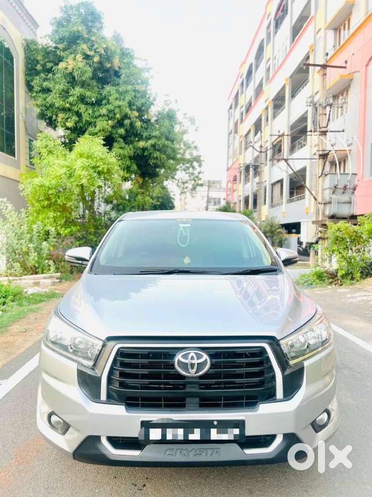 Toyota Innova Crysta 2.4 G Plus Mt 8 Str, 2023, Diesel