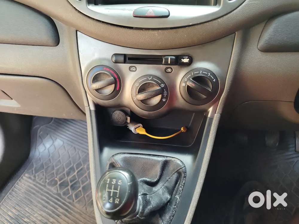 Hyundai I10  Magna 2012 Petrol Well Maintained Car For Sale .