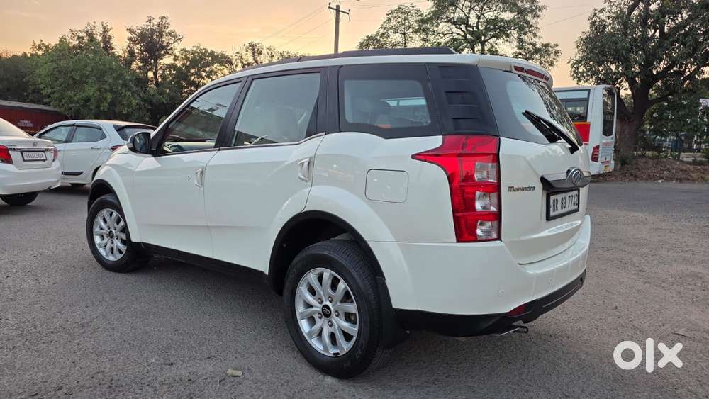 Mahindra Xuv500 At W10 Fwd, 2016, Diesel