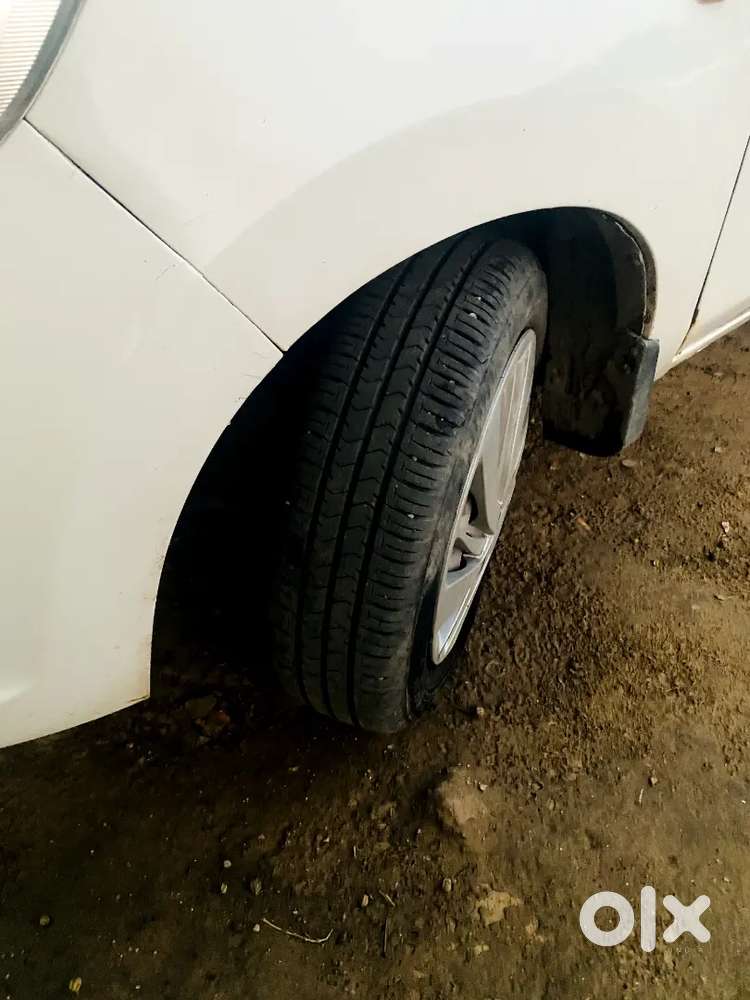 Maruti Suzuki Alto K10 2015 Petrol 100000 Km Driven 90%tyre