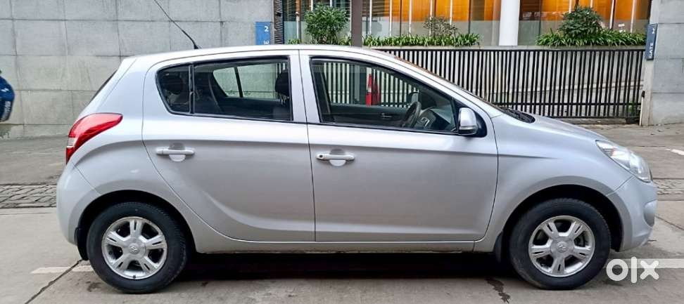 Hyundai I20 1.4 Asta (at), 2011, Petrol