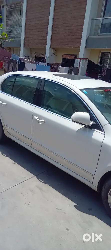 Skoda Superb 2011