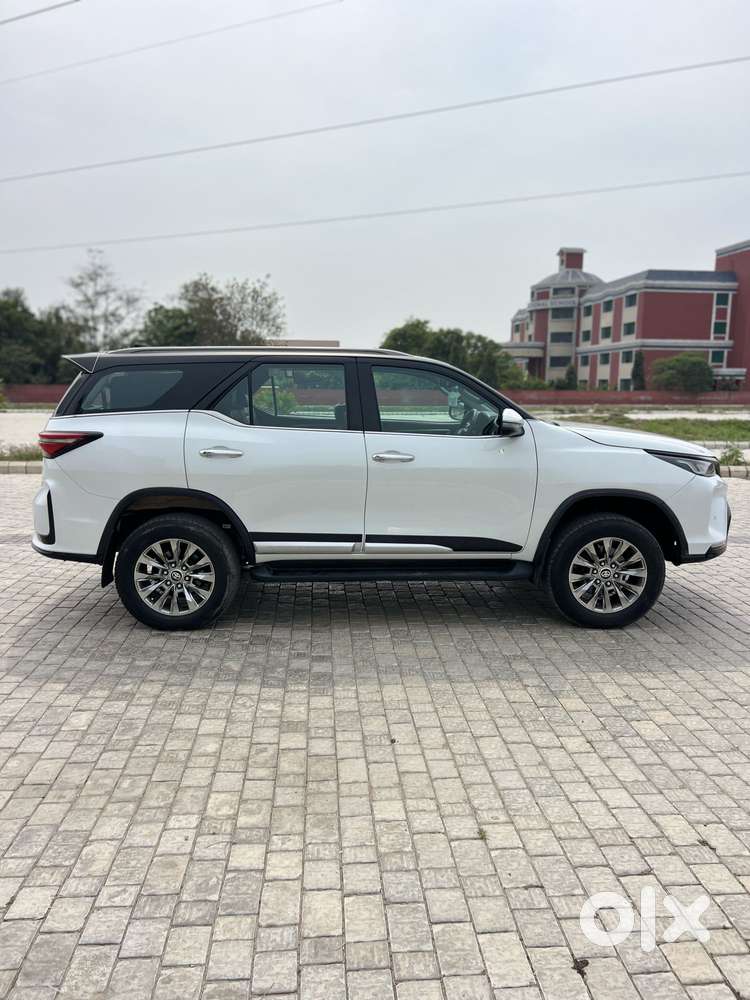 Toyota Fortuner Legender 4x2 At 2.8, 2023, Diesel