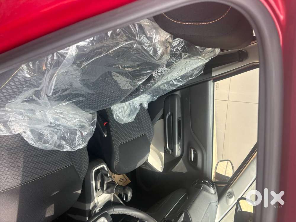 Citroen C3  I Manual I Garnet Red I 2025 I Petrol