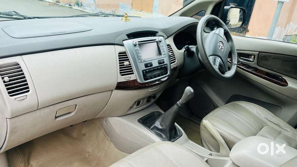 Toyota Innova 2.5 V 7 Str, 2013, Diesel