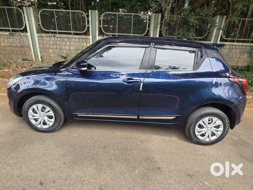 Maruti Suzuki Swift Vxi + Manual, 2023, Petrol