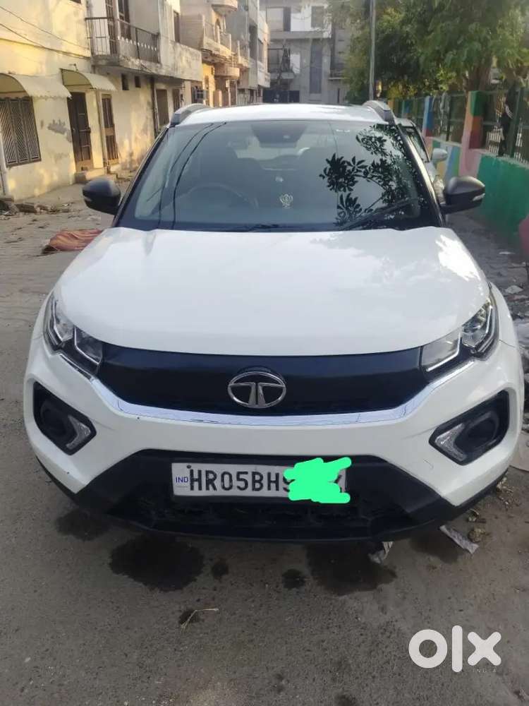White Colour Nexon With Sunroof 2022 Last December