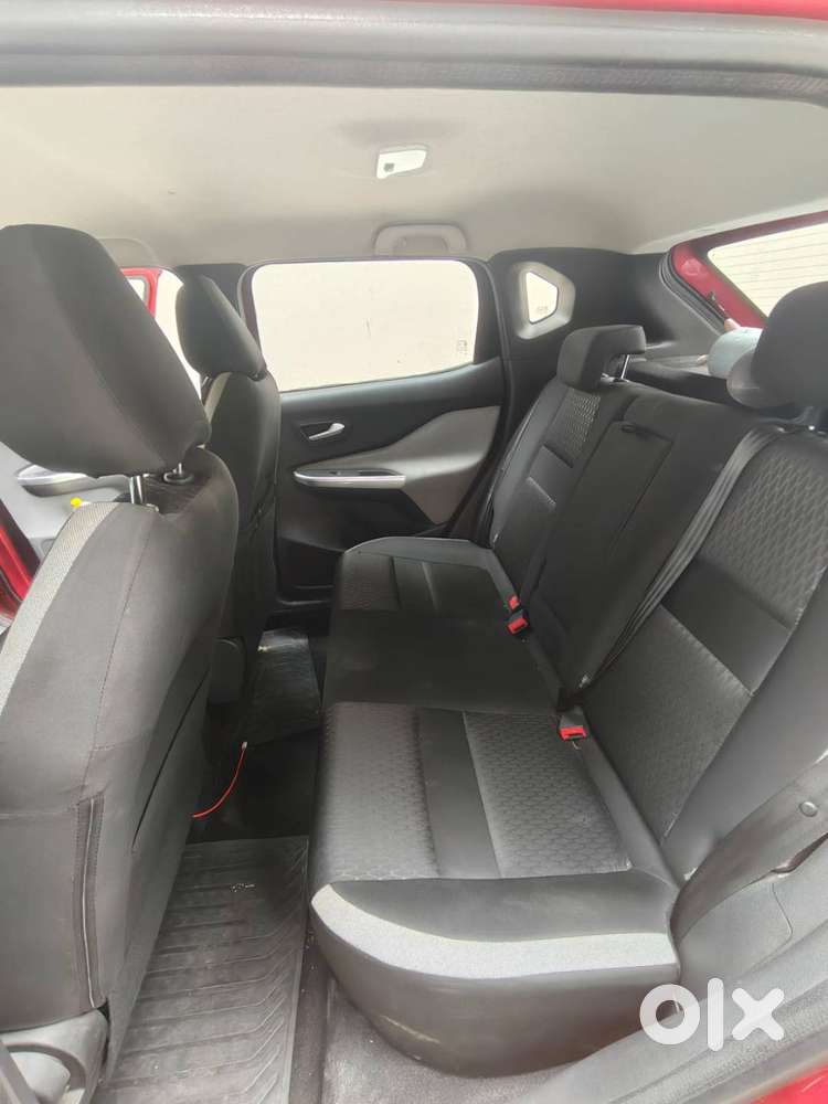 Nissan Magnite Xv Turbo Cvt (executive) 2023  1st Owner