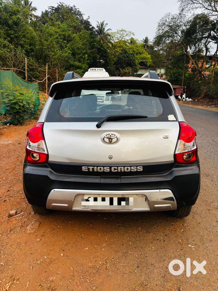 Toyota Etios Cross, 2015, Petrol